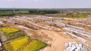 công trường vinhomes hóc môn